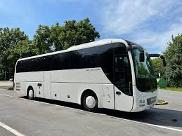 Difference Between Coach Hire and Minibus Hire